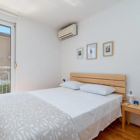 Sunny Terrace - Zulim, טרוגיר