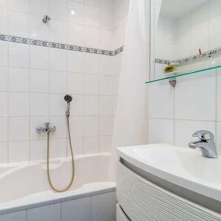 Sunny Terrace - Zulim, * トロギール