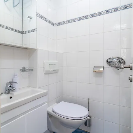 Sunny Terrace - Zulim, טרוגיר